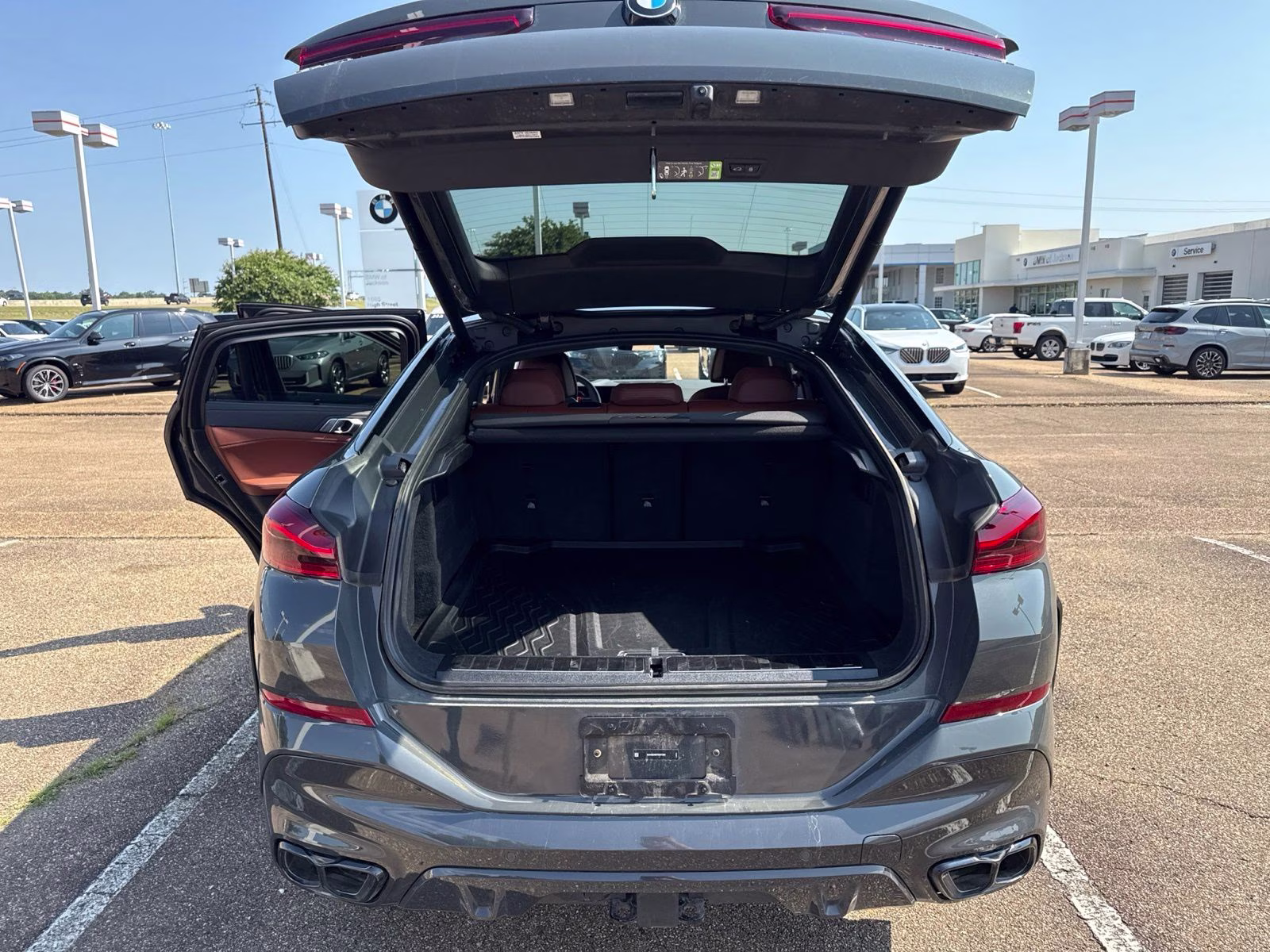 2026 Dravit Grey Metallic BMW X6 M60i AWD SUV