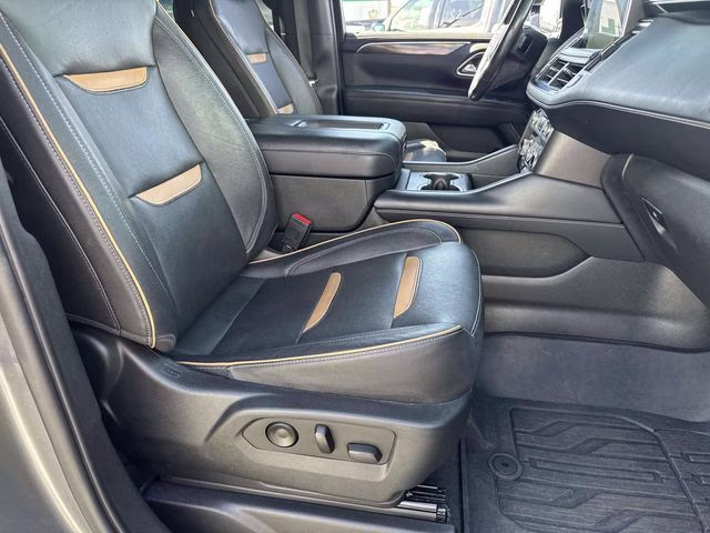 2022 Steel Metallic GMC Yukon AT4 4X4 SUV