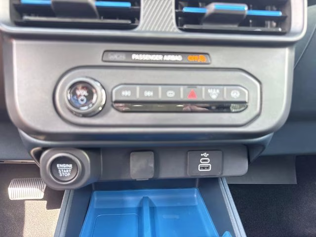 2026 White Metallic Ford Maverick XLT FWD Truck