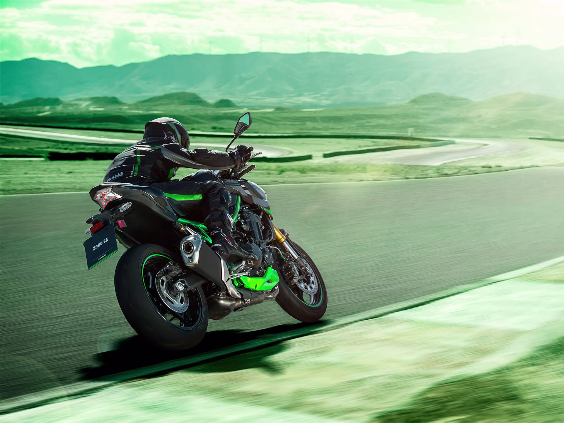 2024 Metallic Spark Black / Metallic Matte Graphenesteel Gray / Candy Lime Green Kawasaki Z900 SE ABS Motorcycle