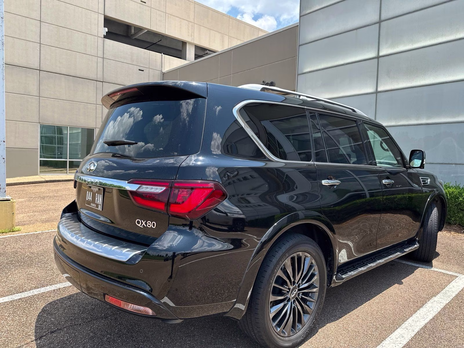 2023 Black Obsidian INFINITI QX80 Sensory 4X4 SUV