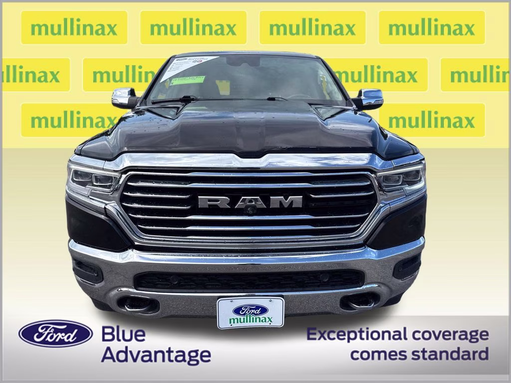 2019 Diamond Black Crystal Pearlcoat Ram 1500 Limited 4X4 Truck