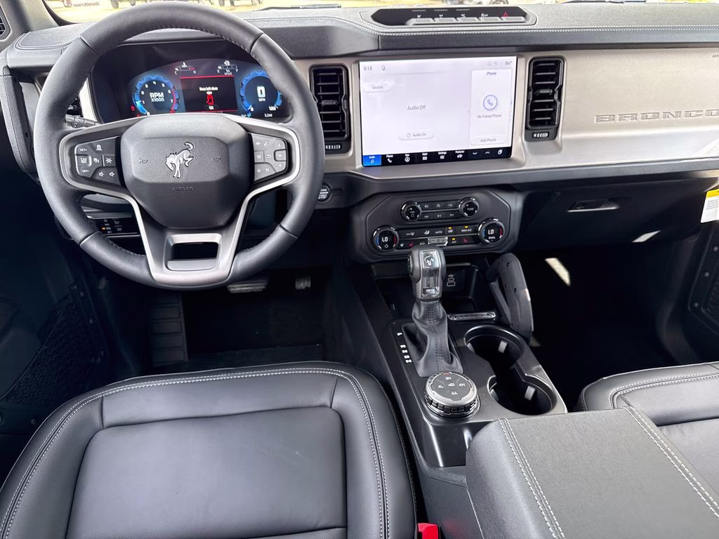 2026 Avalanche Gray Ford Bronco Outer Banks 4X4 SUV