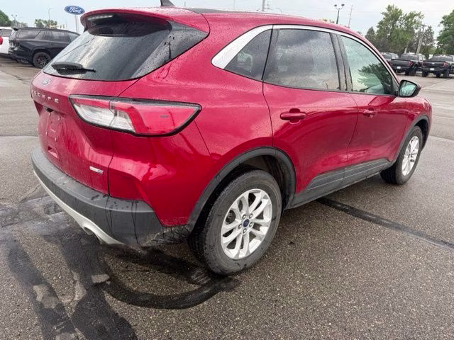 2020 Rapid Red Metallic Tinted Clearcoat Ford Escape SE AWD SUV