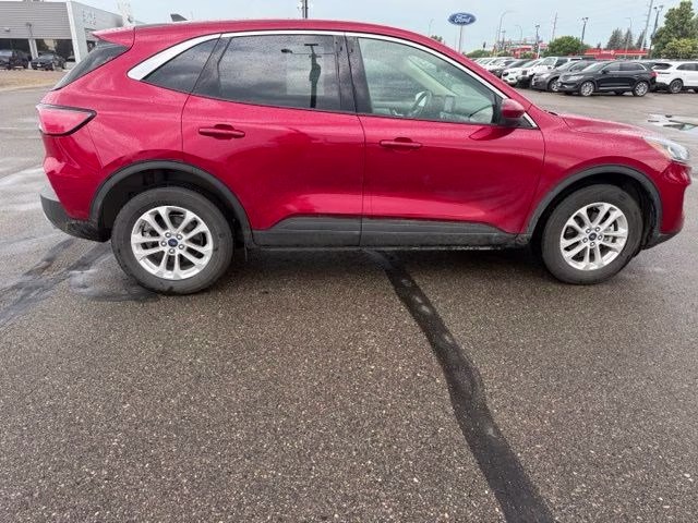 2020 Rapid Red Metallic Tinted Clearcoat Ford Escape SE AWD SUV