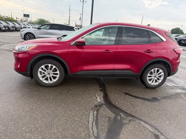 2020 Rapid Red Metallic Tinted Clearcoat Ford Escape SE AWD SUV