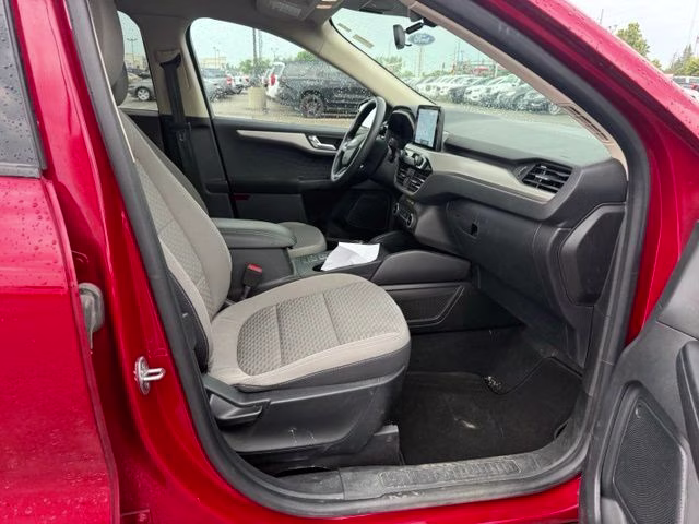 2020 Rapid Red Metallic Tinted Clearcoat Ford Escape SE AWD SUV
