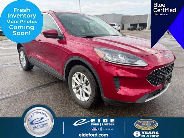 2020 Rapid Red Metallic Tinted Clearcoat Ford Escape SE AWD SUV
