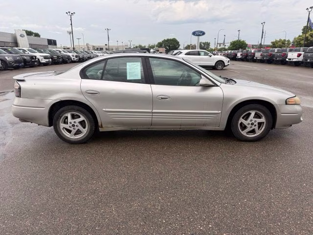 2004 Liquid Silver Metallic Pontiac Bonneville SE FWD Sedan