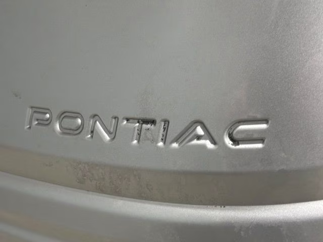 2004 Liquid Silver Metallic Pontiac Bonneville SE FWD Sedan