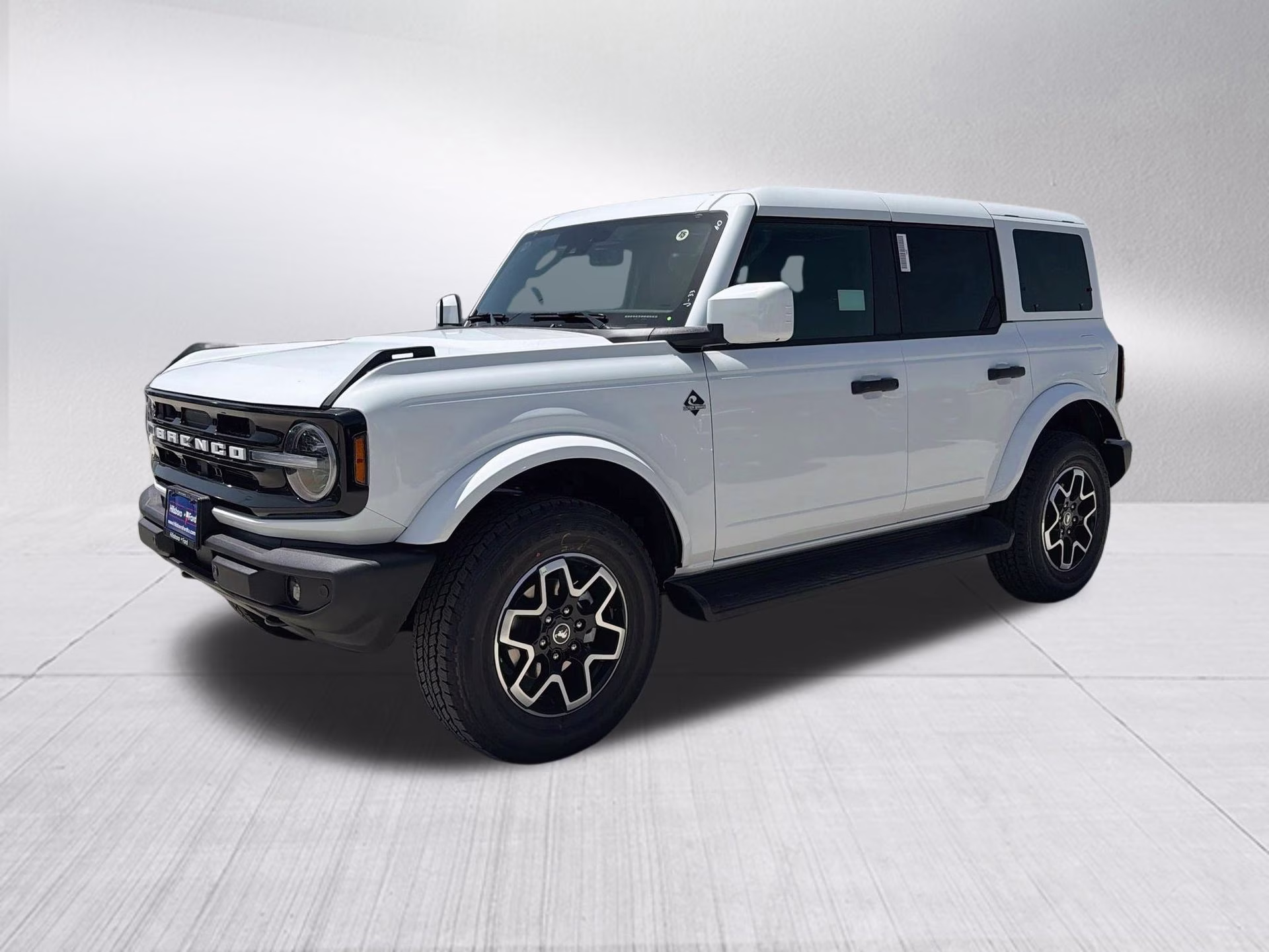 2026 Oxford White Ford Bronco Outer Banks 4X4 SUV