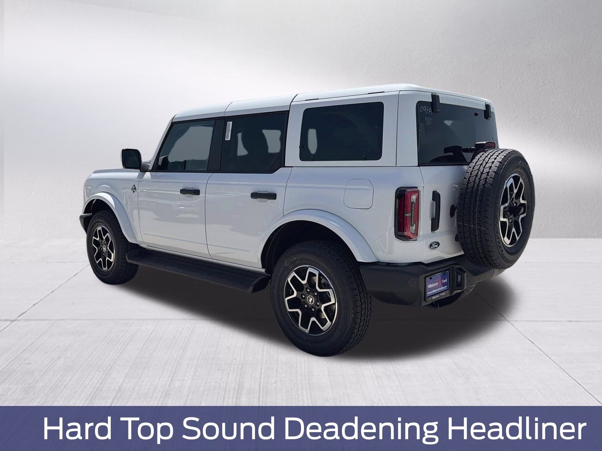 2026 Oxford White Ford Bronco Outer Banks 4X4 SUV