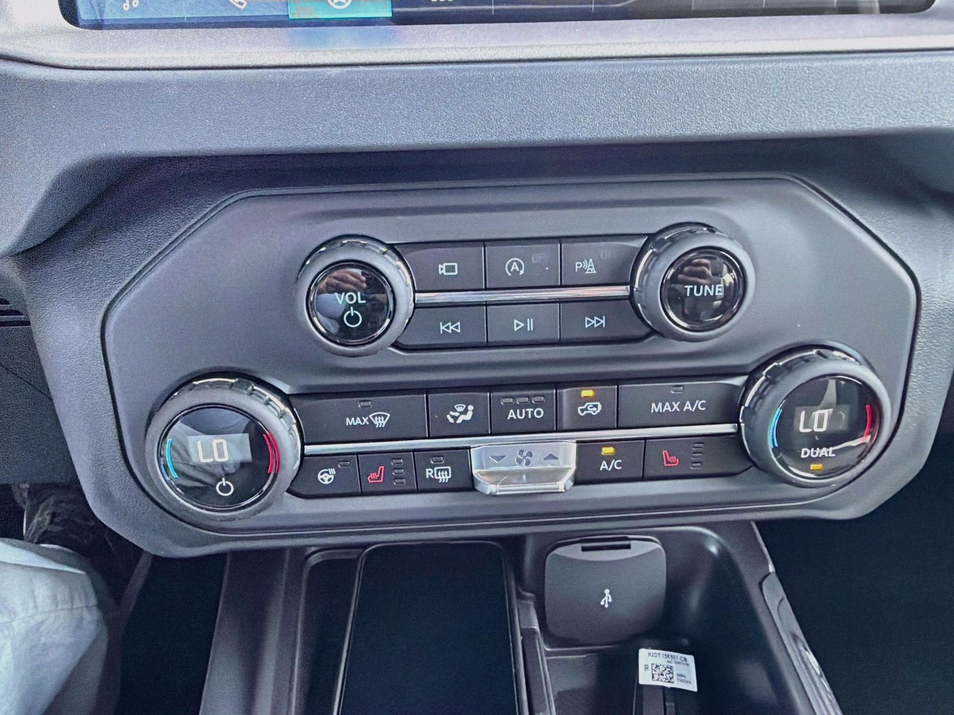 2026 Oxford White Ford Bronco Outer Banks 4X4 SUV