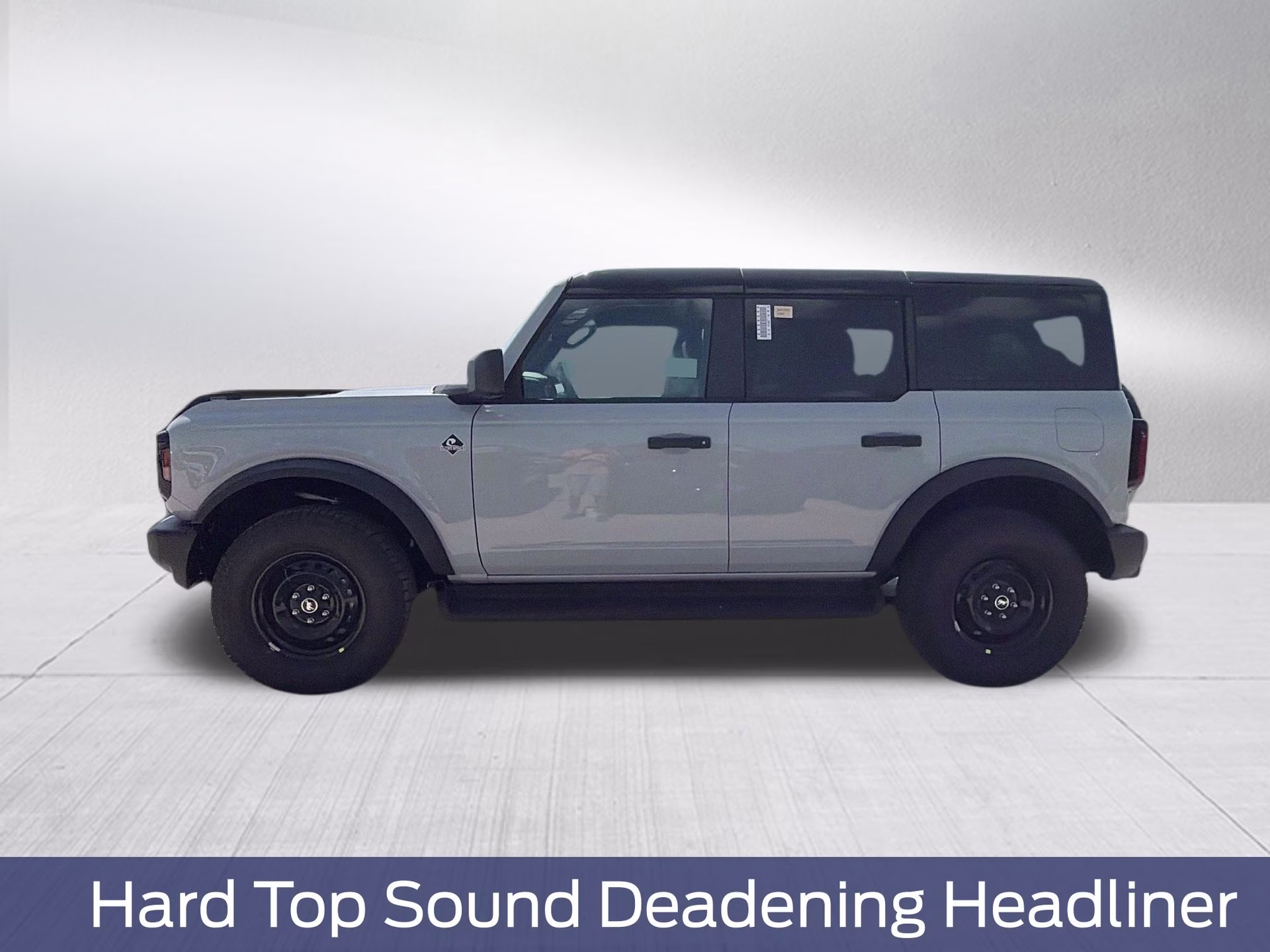 2026 Avalanche Gray Ford Bronco Outer Banks 4X4 SUV