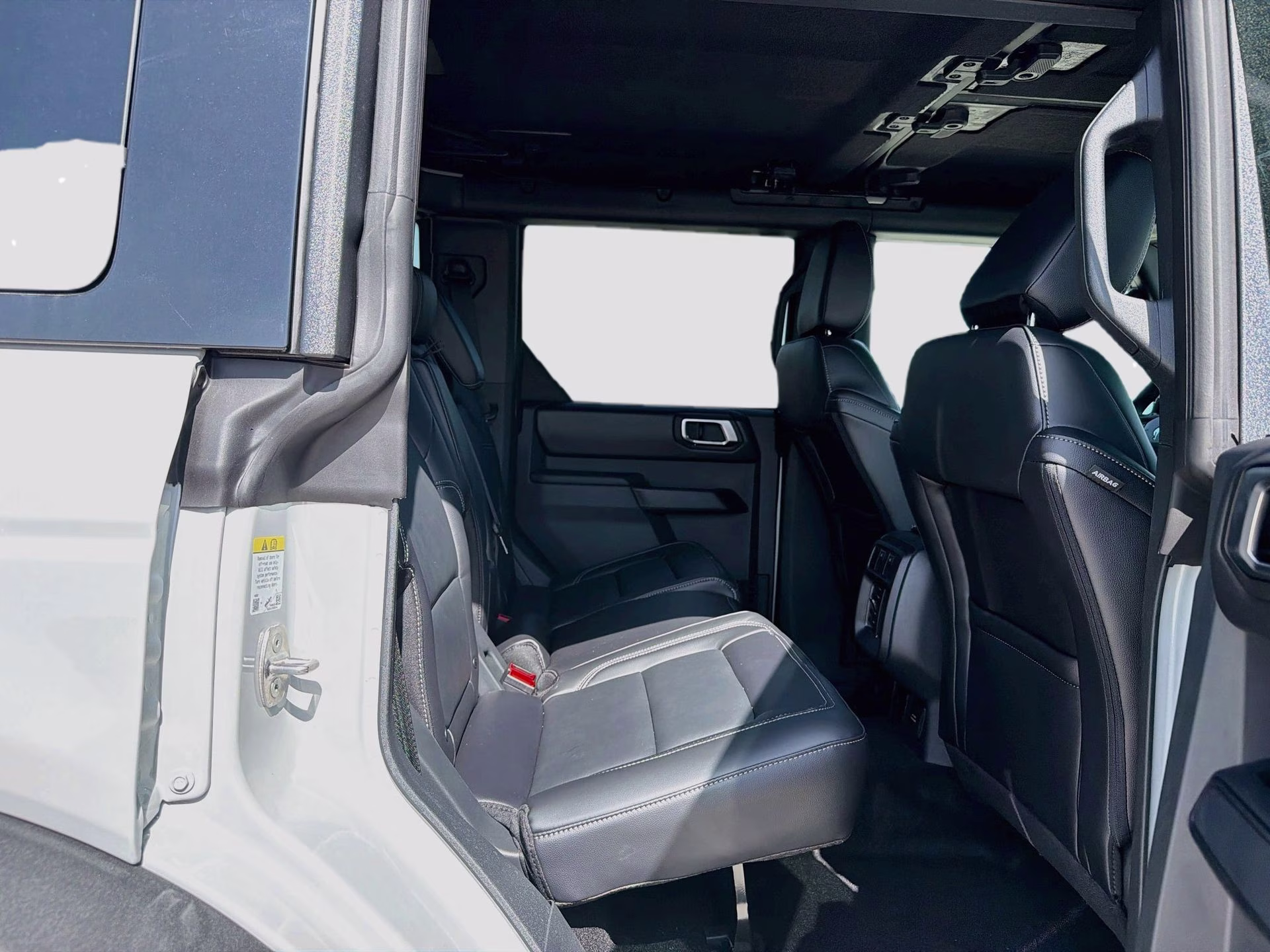 2026 Avalanche Gray Ford Bronco Outer Banks 4X4 SUV