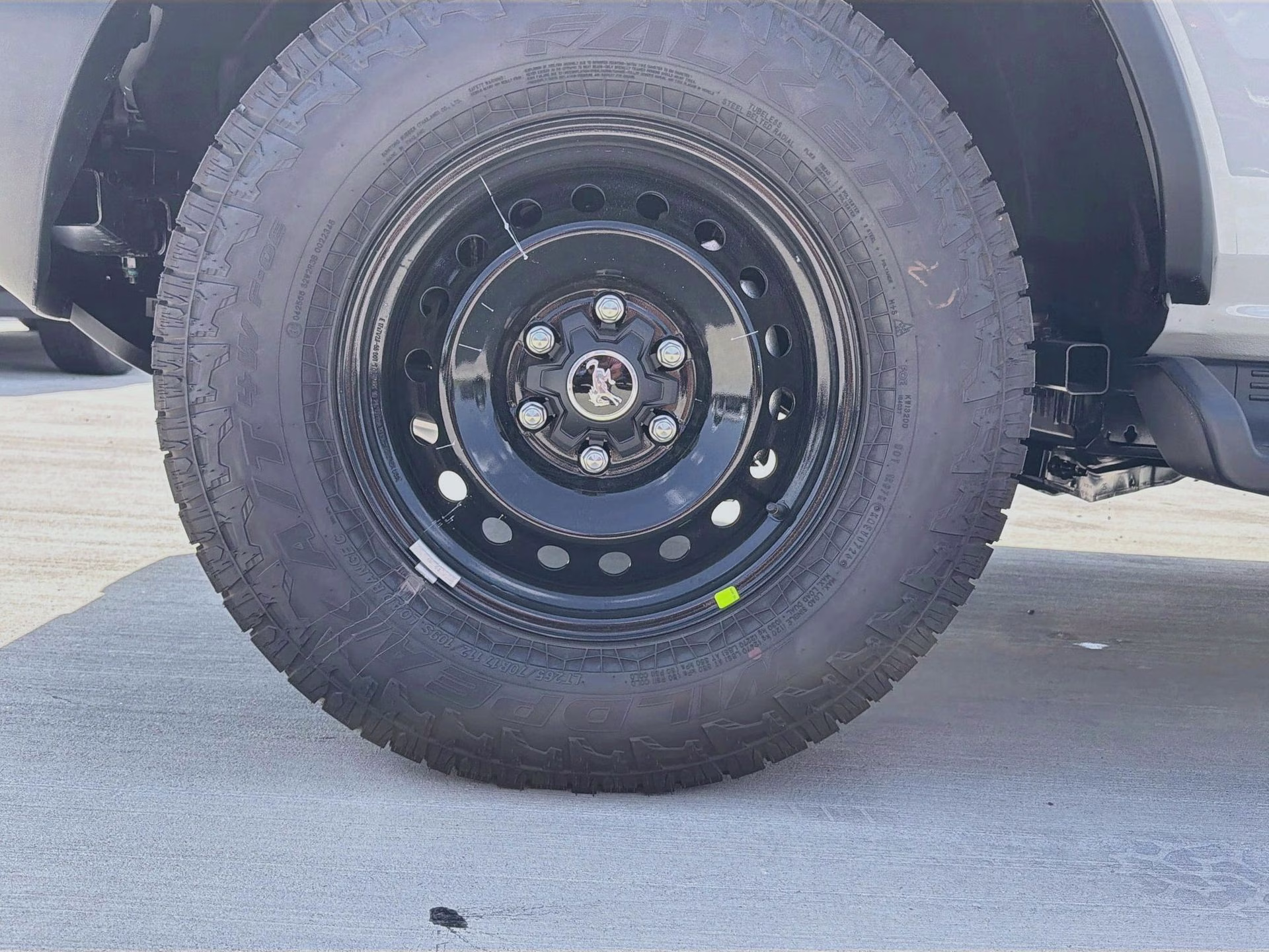 2026 Avalanche Gray Ford Bronco Outer Banks 4X4 SUV