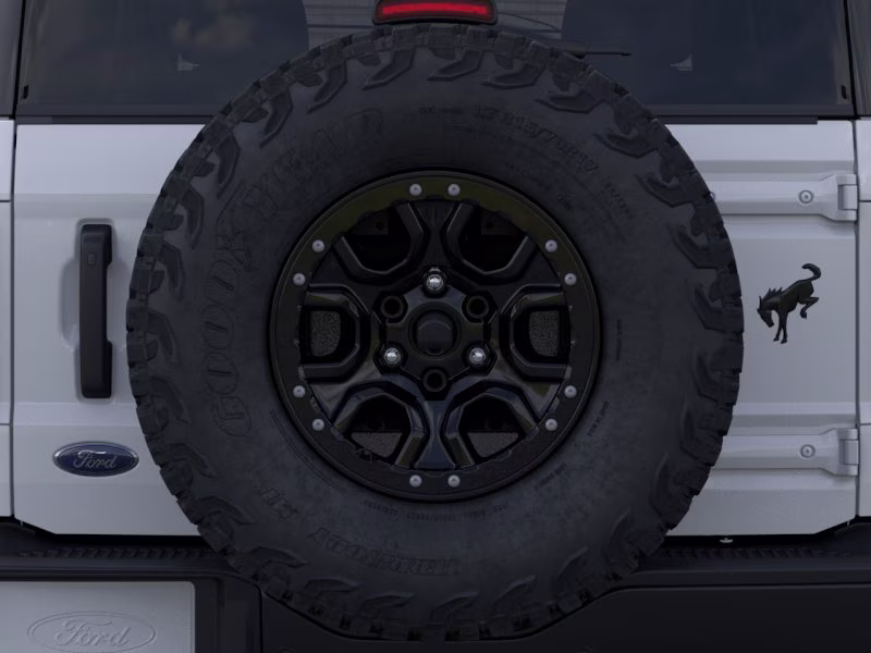 2026 Oxford White Ford Bronco Badlands 4X4 SUV