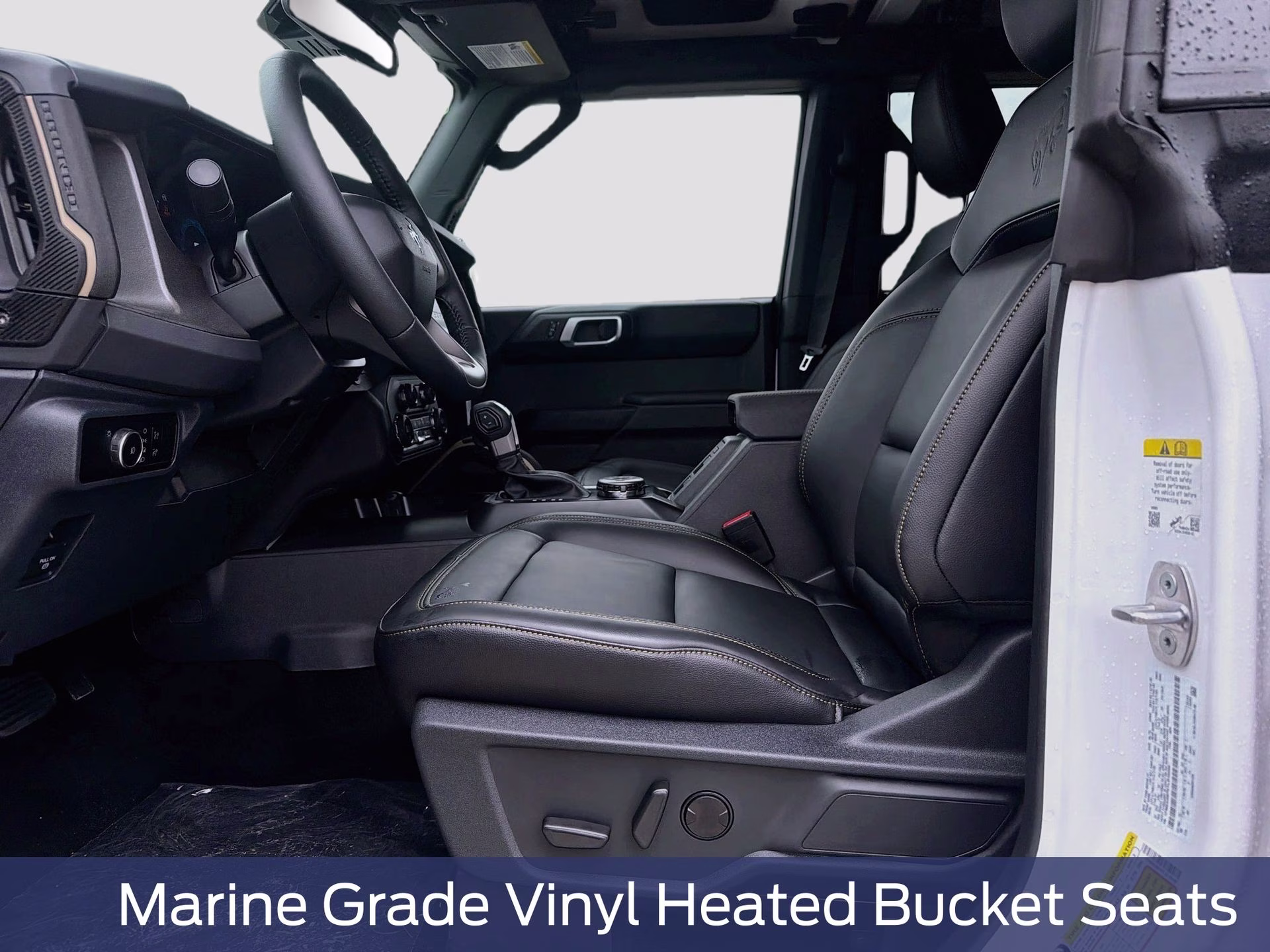 2026 Oxford White Ford Bronco Badlands 4X4 SUV