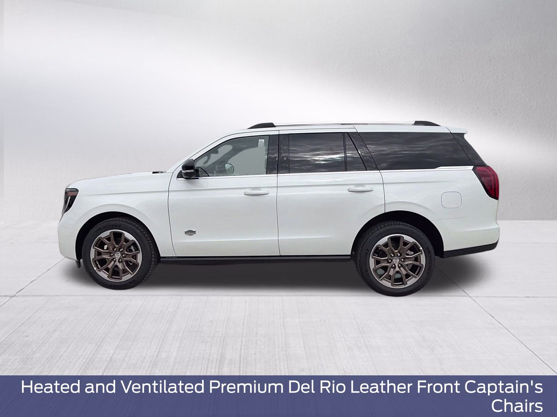 2027 Star White Metallic Tri-Coat Ford Expedition King Ranch 4X4 SUV