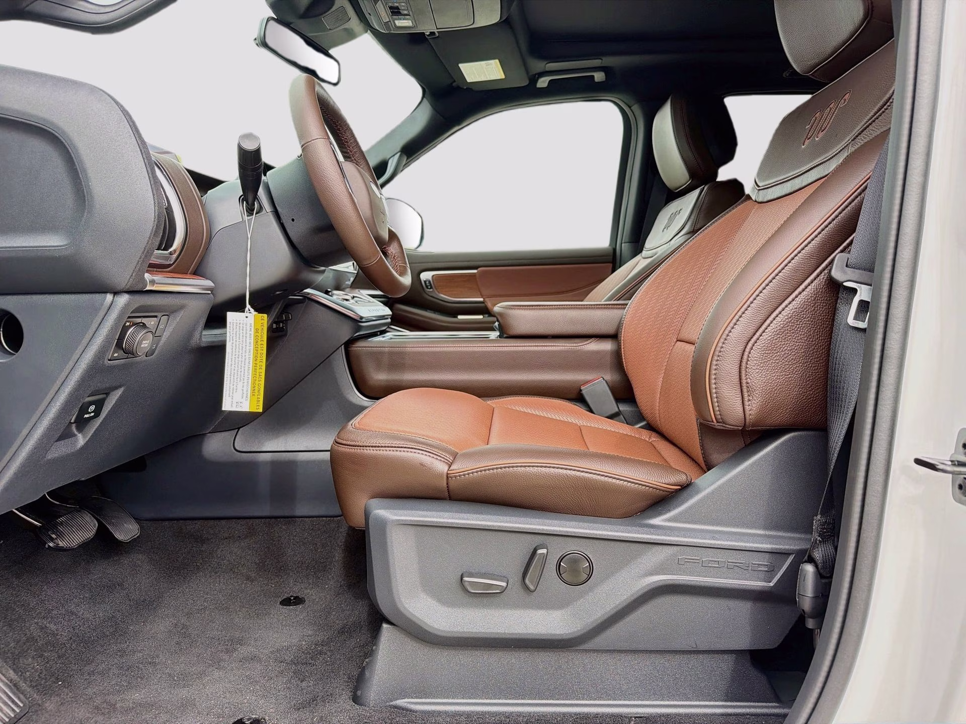 2027 Star White Metallic Tri-Coat Ford Expedition King Ranch 4X4 SUV