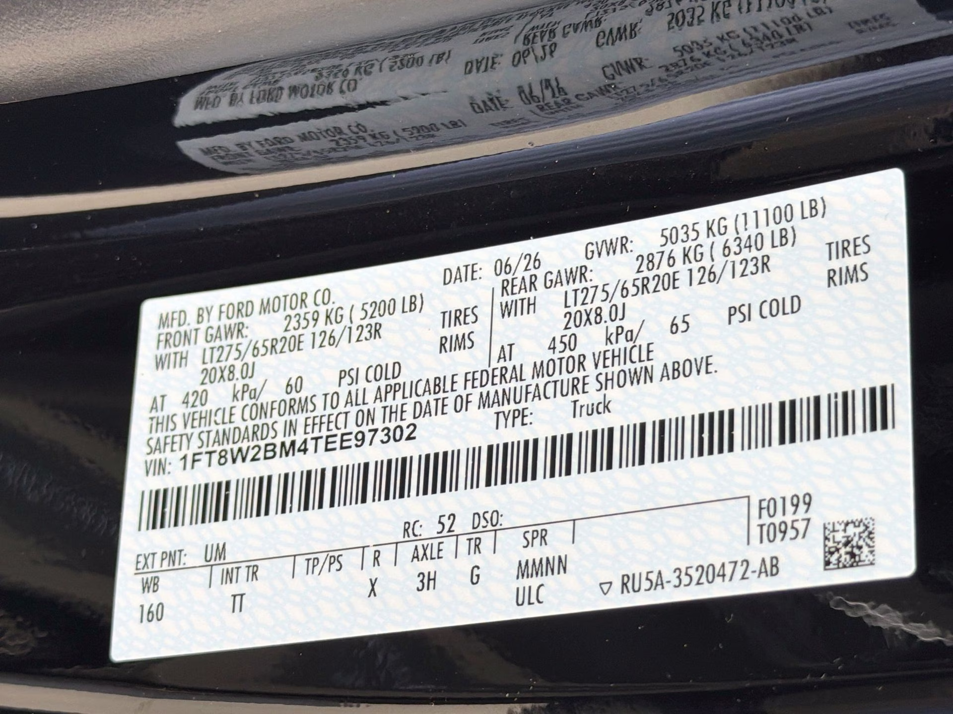 2026 Agate Black Metallic Ford Super Duty F-250 SRW Platinum 4X4 Truck