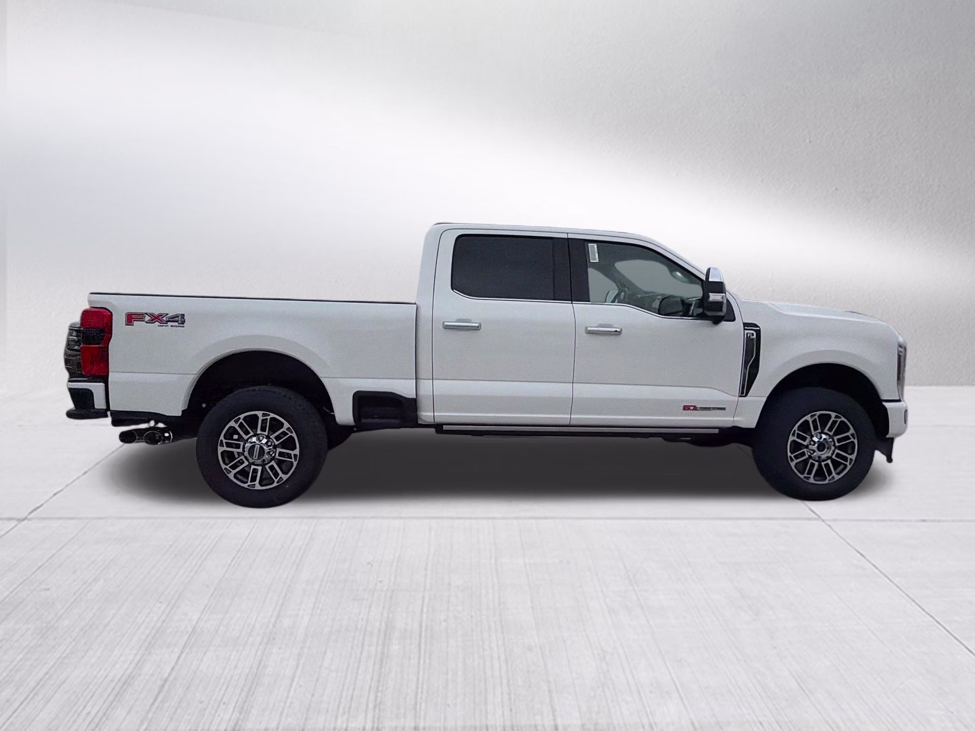 2026 Star White Metallic Tri-Coat Ford Super Duty F-250 SRW Platinum 4X4 Truck