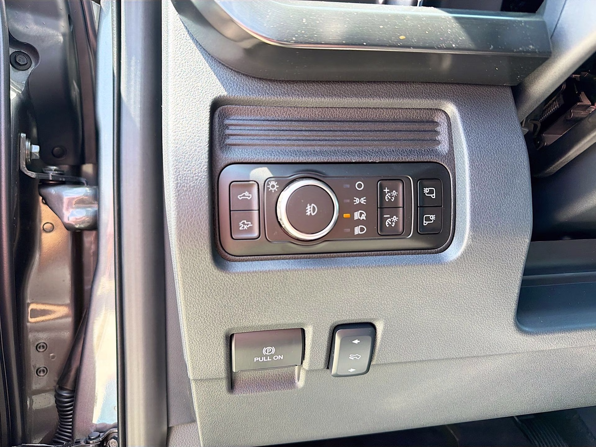 2026 Carbonized Gray Metallic Ford Super Duty F-250 SRW Lariat 4X4 Truck