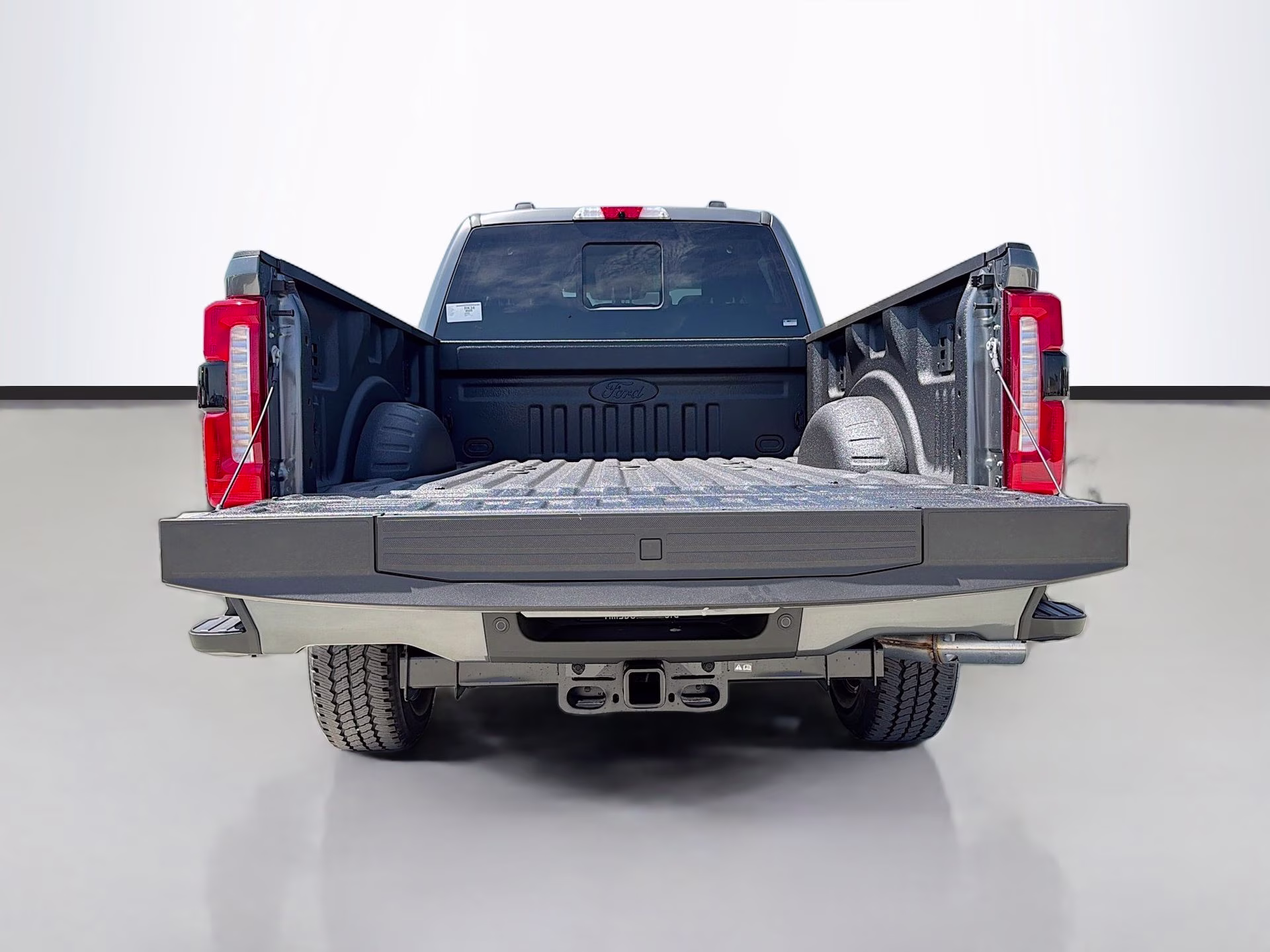 2026 Carbonized Gray Metallic Ford Super Duty F-250 SRW Lariat 4X4 Truck