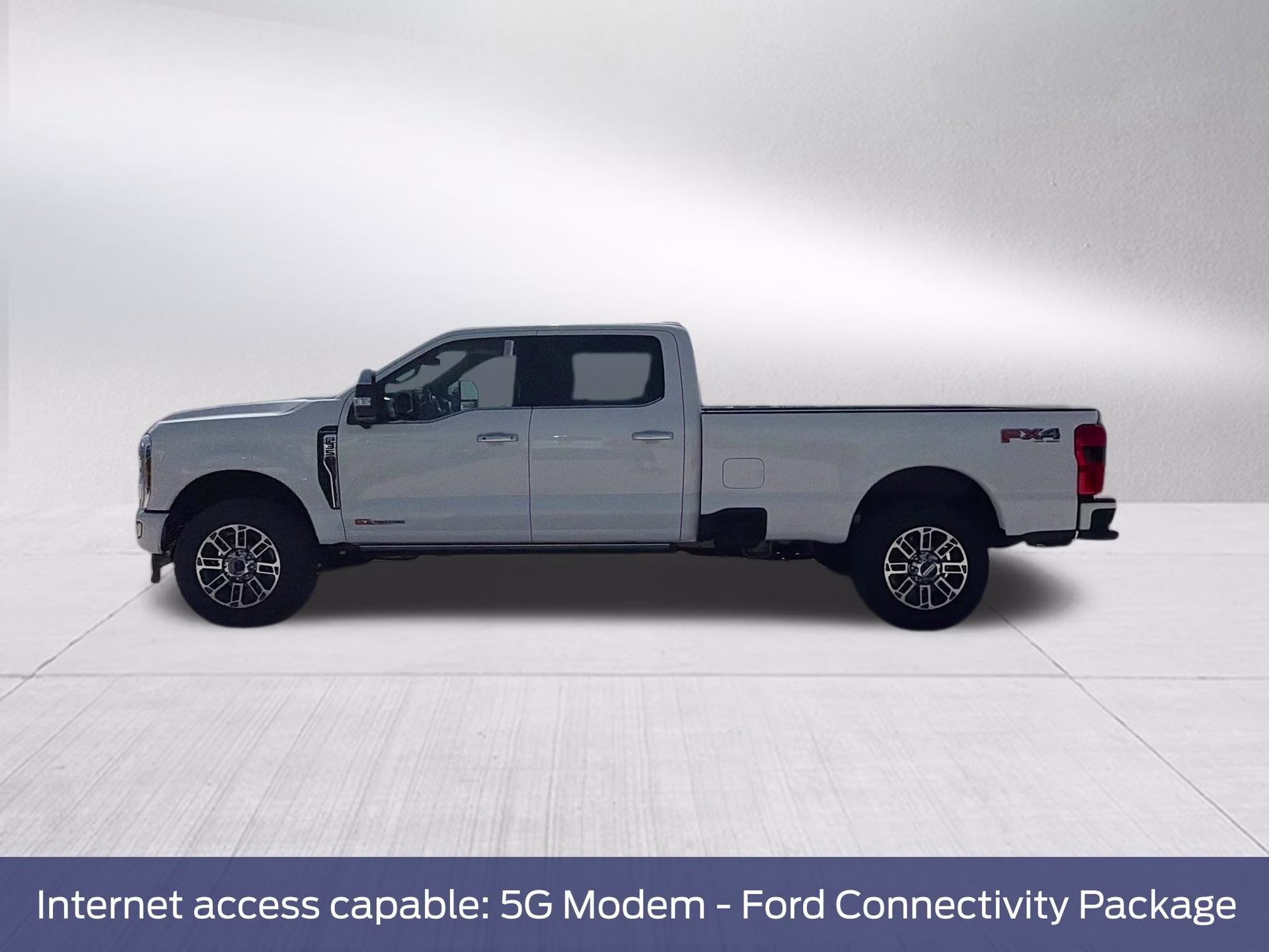 2026 Star White Metallic Tri-Coat Ford Super Duty F-350 SRW 4X4 Truck