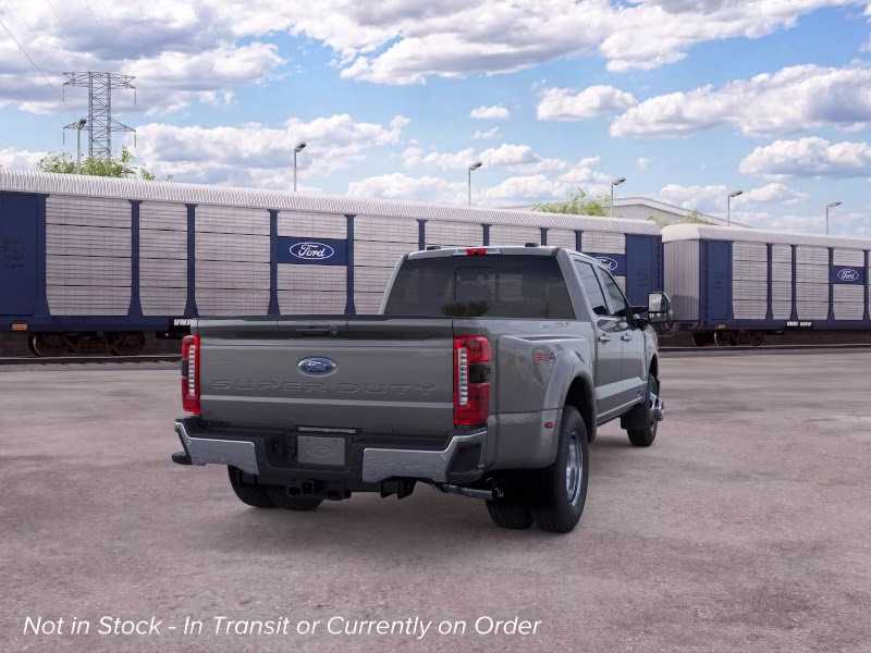 2026 Carbonized Gray Metallic Ford Super Duty F-350 DRW LARIAT 4X4 Truck