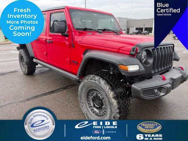 2020 Firecracker Red Clearcoat Jeep Gladiator Sport 4X4 Truck