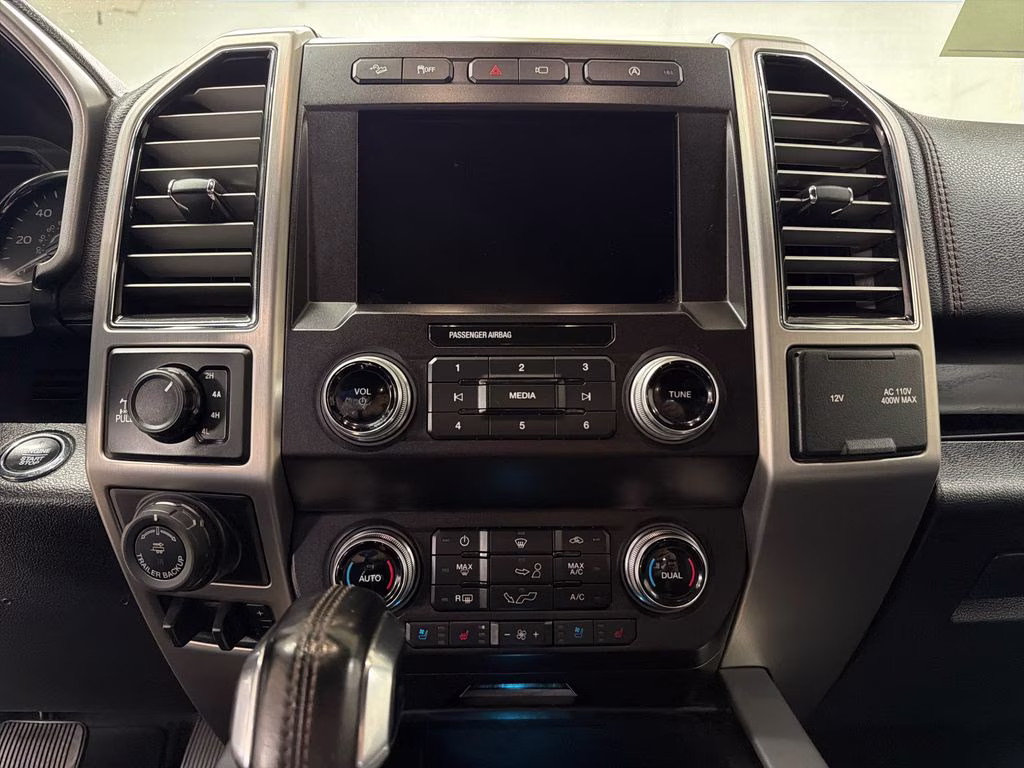 2020 Iconic Silver Metallic Ford F-150 Platinum 4X4 Truck