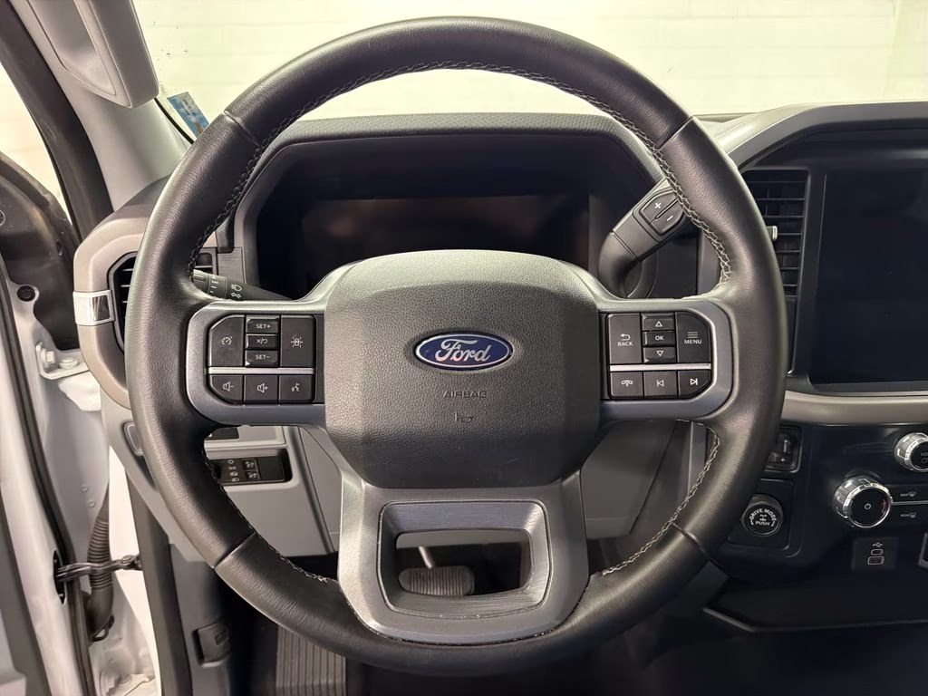 2025 Oxford White Ford F-150 XLT RWD Truck