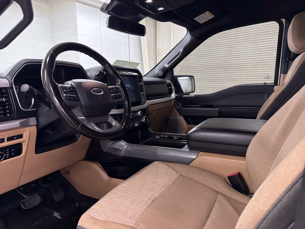 2023 Oxford White Ford F-150 XLT 4X4 Truck