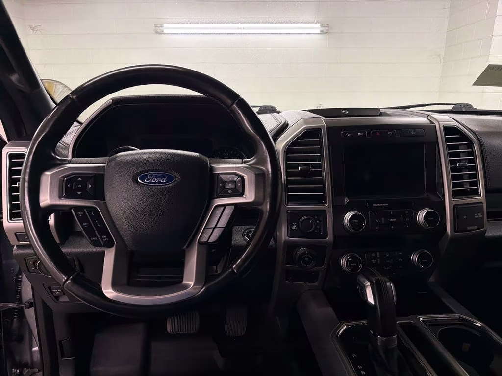 2020 Iconic Silver Metallic Ford F-150 Platinum 4X4 Truck