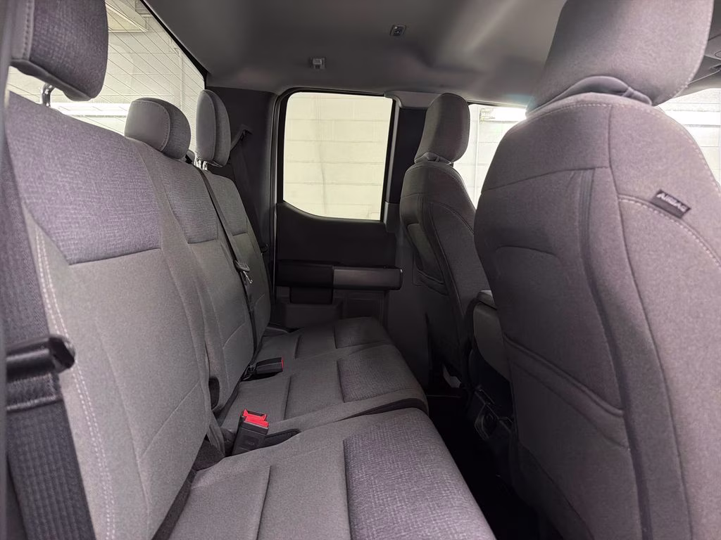 2025 Oxford White Ford F-150 XLT RWD Truck