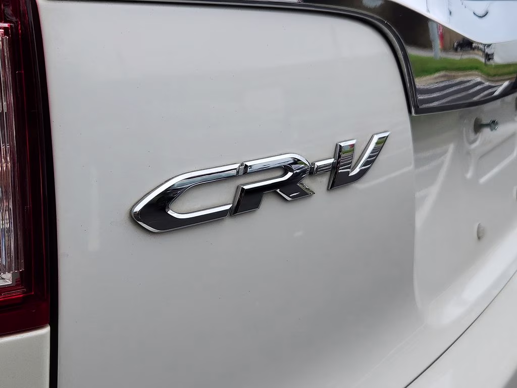 2016 White Diamond Pearl Honda CR-V Touring AWD SUV
