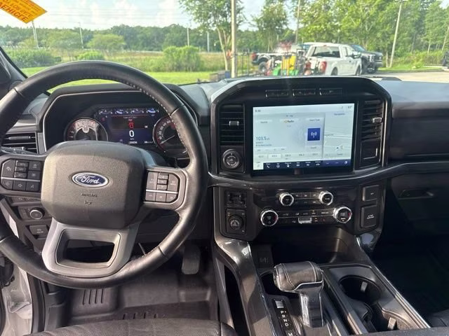 2021 Oxford White Ford F-150 XLT Crew Cab Pickup 4X4 Truck
