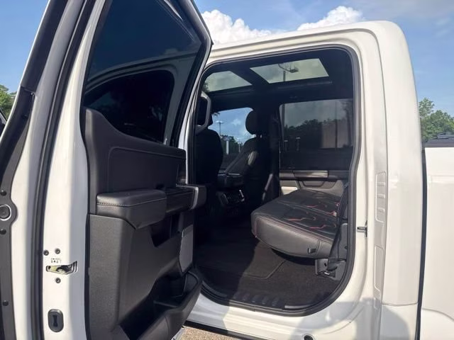2021 Oxford White Ford F-150 XLT Crew Cab Pickup 4X4 Truck