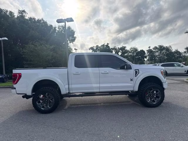 2021 Oxford White Ford F-150 XLT Crew Cab Pickup 4X4 Truck