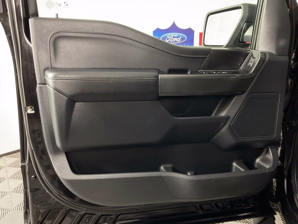 2022 Black Metallic Ford F-150 XLT 4X4 Truck