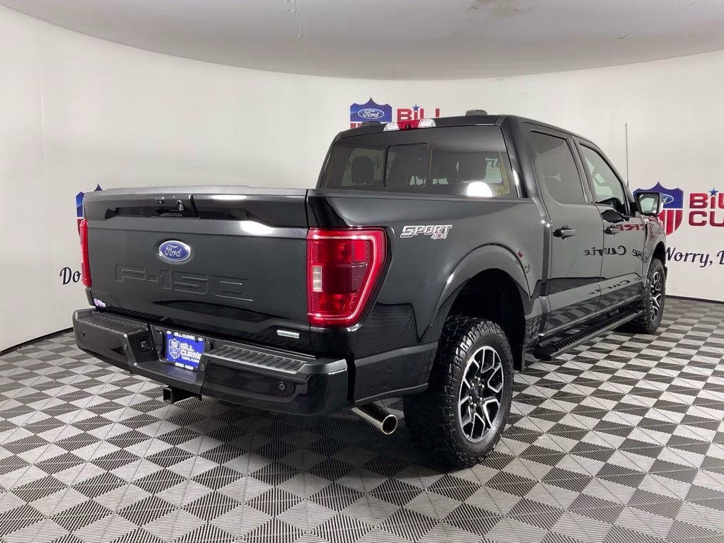 2022 Black Metallic Ford F-150 XLT 4X4 Truck