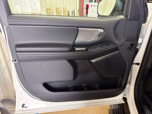 2026 White Metallic Ford Expedition Max Platinum 4X4 SUV