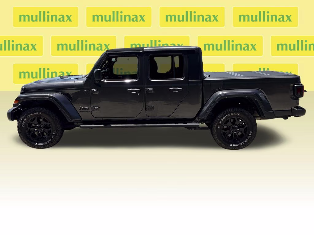 2022 Granite Crystal Metallic Clearcoat Jeep Gladiator Willys 4X4 Truck
