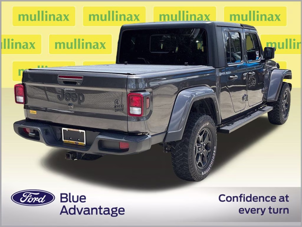 2022 Granite Crystal Metallic Clearcoat Jeep Gladiator Willys 4X4 Truck