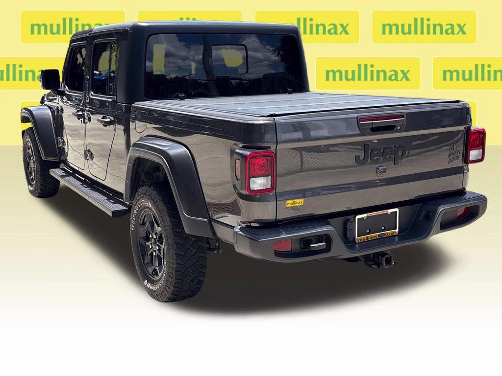 2022 Granite Crystal Metallic Clearcoat Jeep Gladiator Willys 4X4 Truck