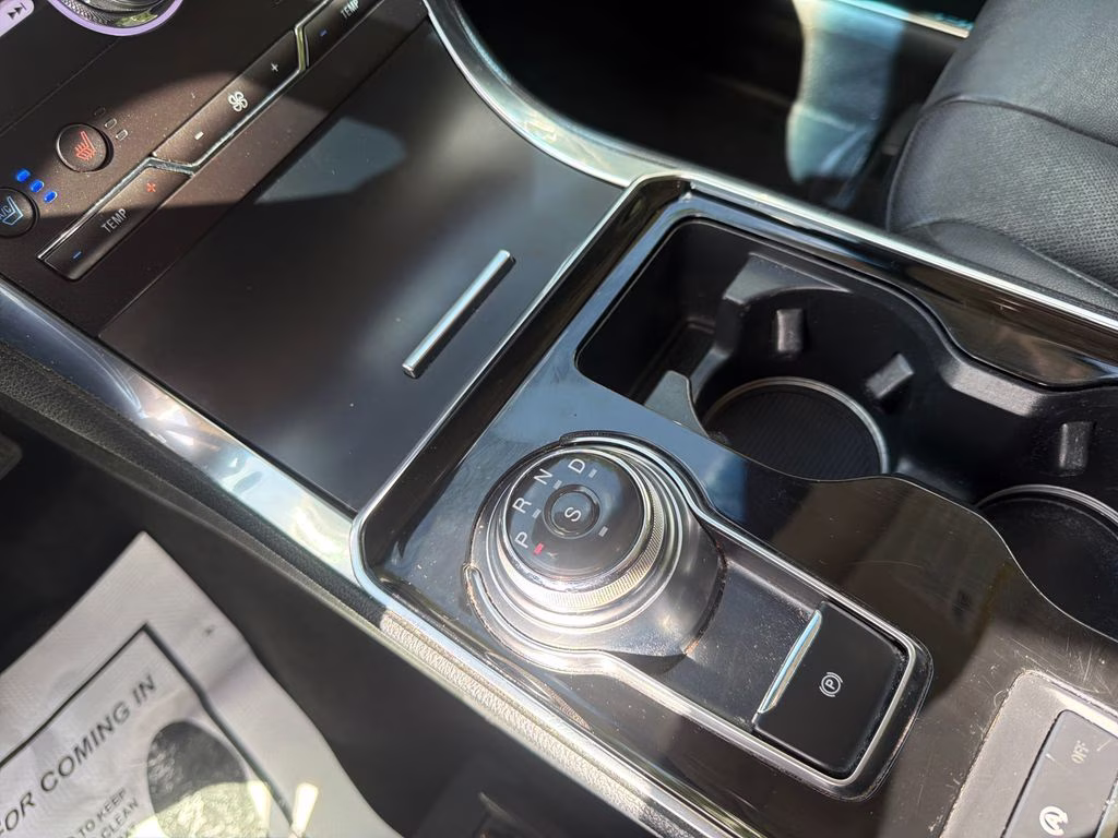 2020 Agate Black Ford Edge Titanium FWD SUV