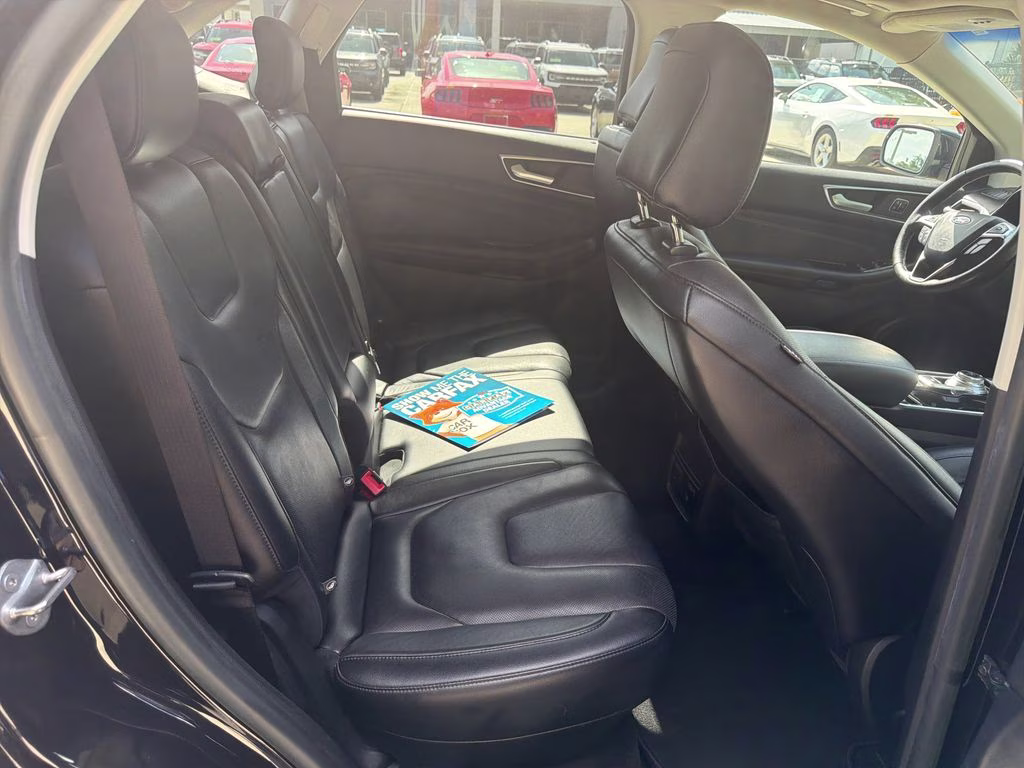 2020 Agate Black Ford Edge Titanium FWD SUV
