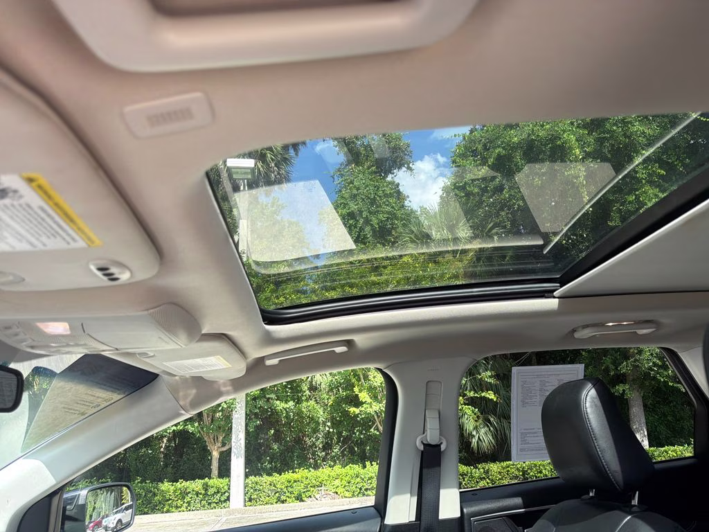 2020 Agate Black Ford Edge Titanium FWD SUV