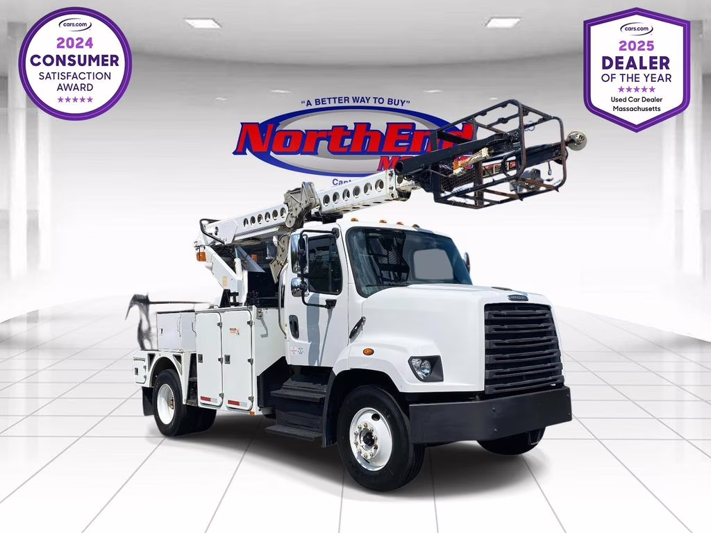2015 White Freightliner 108SD Bucket Truck